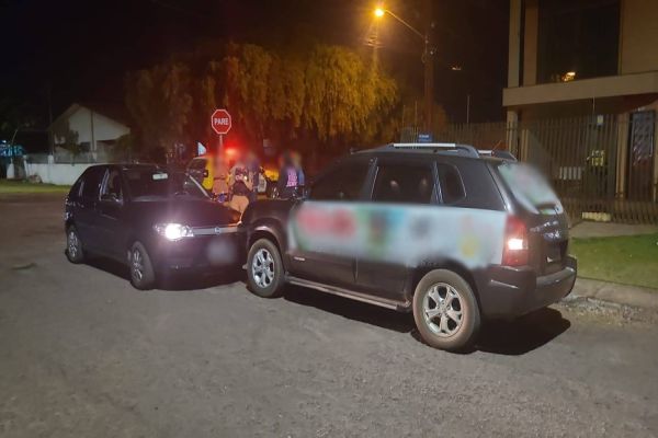 Colisão frontal resulta em prisão por embriaguez ao volante e falta de CNH em Cascavel