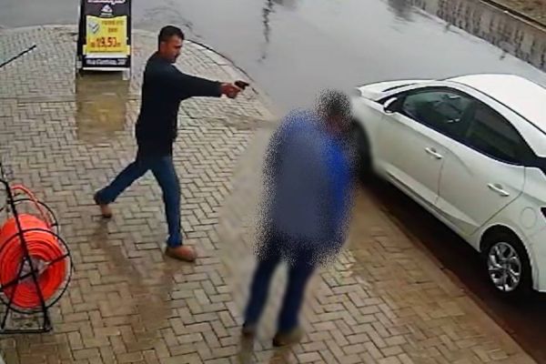 Imagem referente a notícia: Câmera de monitoramento registra homicídio no Loteamento Siena, em Cascavel