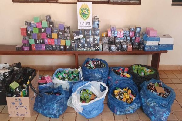 PM realiza apreensão de carga de cigarros eletrônicos em operação contra descaminho em Corbélia