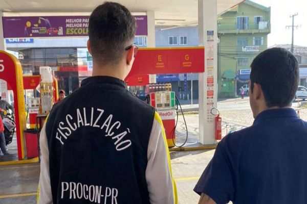 Procon-PR: Mutirão do Preço Justo fiscaliza postos de combustíveis do Paraná