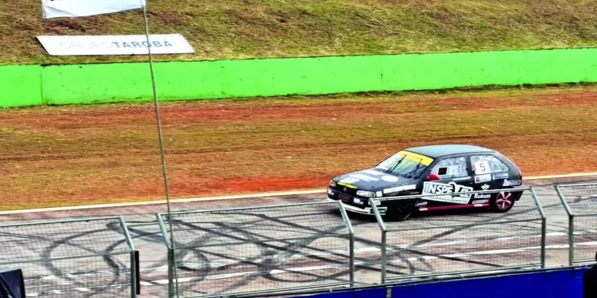 Marcos Cortina comemora volta às pistas após três temporadas