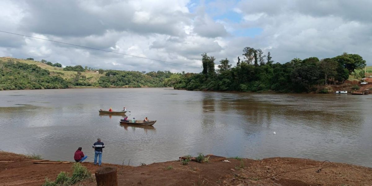 Carro é encontrado no Rio Piquiri, mas idoso de 80 anos permanece desaparecido em Formosa do Oeste