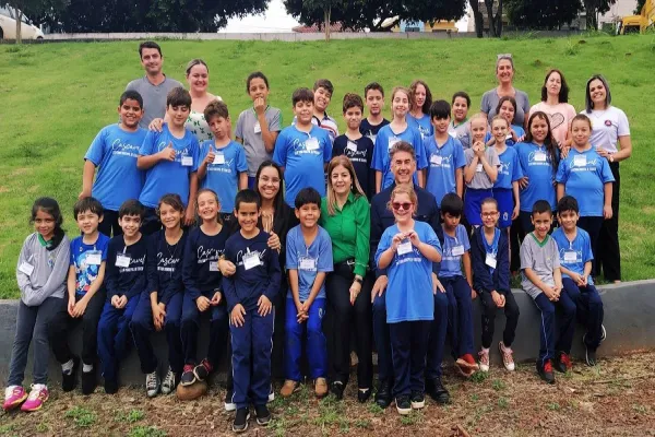 Foto relacionada a notícia: Alunos da Escola Carlos de Carvalho visitam estrutura de Cascavel em programa educacional