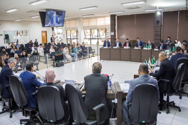 ​​Câmara de Cascavel pede liberação do Canabidiol e aripiprazol pelo SUS