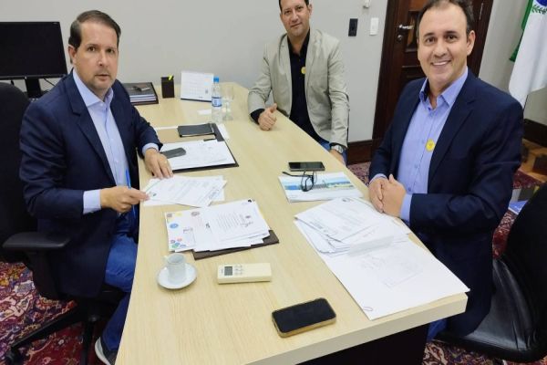 Imagem referente a notícia: Micheletto anuncia recape e UBS e  luta por mais recursos a Braganey