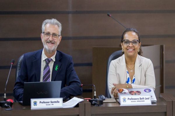 ​​Vereadores pedem banheiros públicos adaptados para pacientes ostomizados