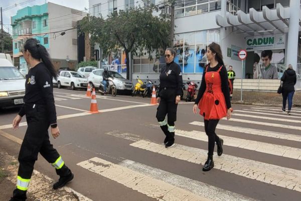 Pé na Faixa: Pequeno gesto pode salvar vidas no trânsito de Cascavel