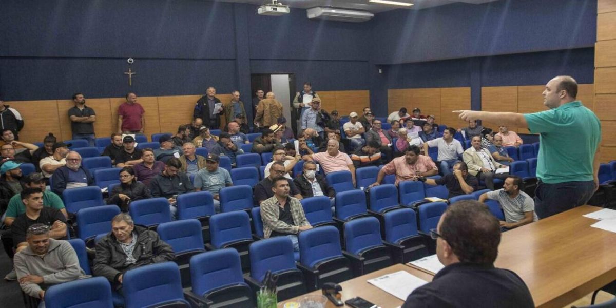 Leilão de bens inservíveis em Toledo supera expectativas e arrecada R$ 942,2 mil