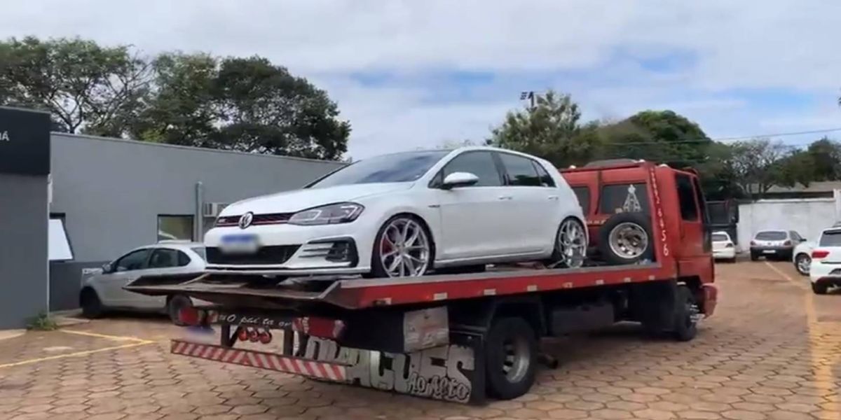 Delegacia de Homicídios de Cascavel apreende veículo envolvido em acidente fatal