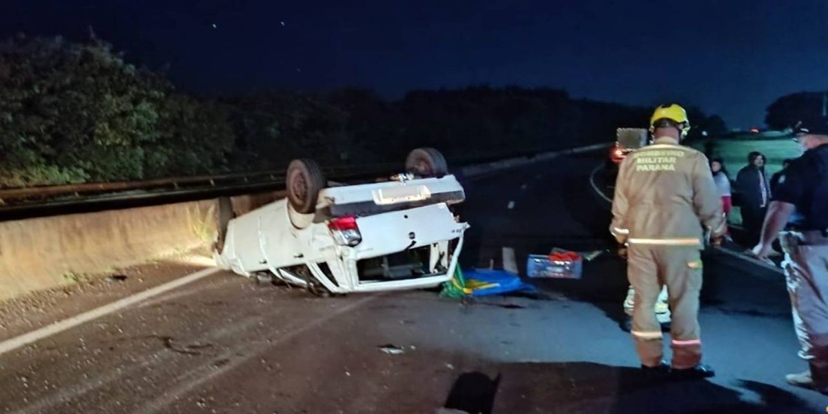 Duas pessoas ficam feridas após capotamento na BR-277 em São Miguel do Iguaçu