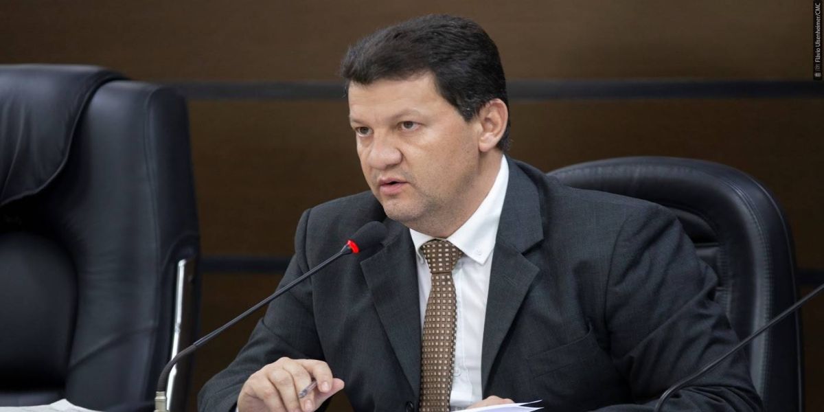 Vereador Romulo Quintino retorna ao cargo na Câmara de Cascavel