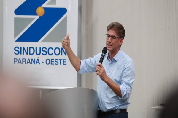 Paranhos presta contas das ações do Município em evento do Codesc