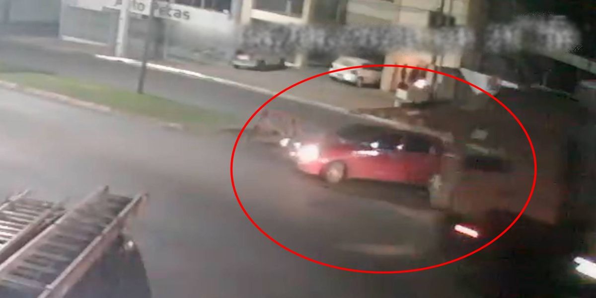 Acidente registrado na Avenida Rocha Pombo expõe desafios do tráfego em meio às obras
