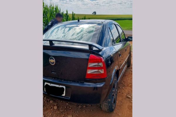 Veículo suspeito de assalto é encontrado abandonado pela Força Rural da Guarda Municipal