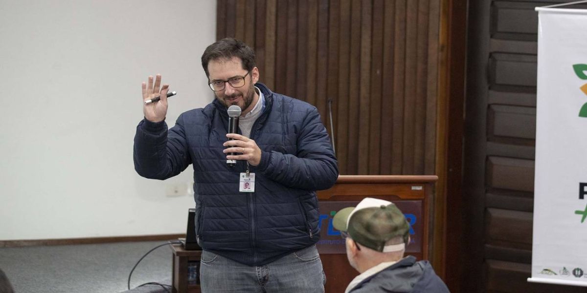 Alimentação 100% orgânica nas escolas avança no Paraná; técnicos discutem novos desafios