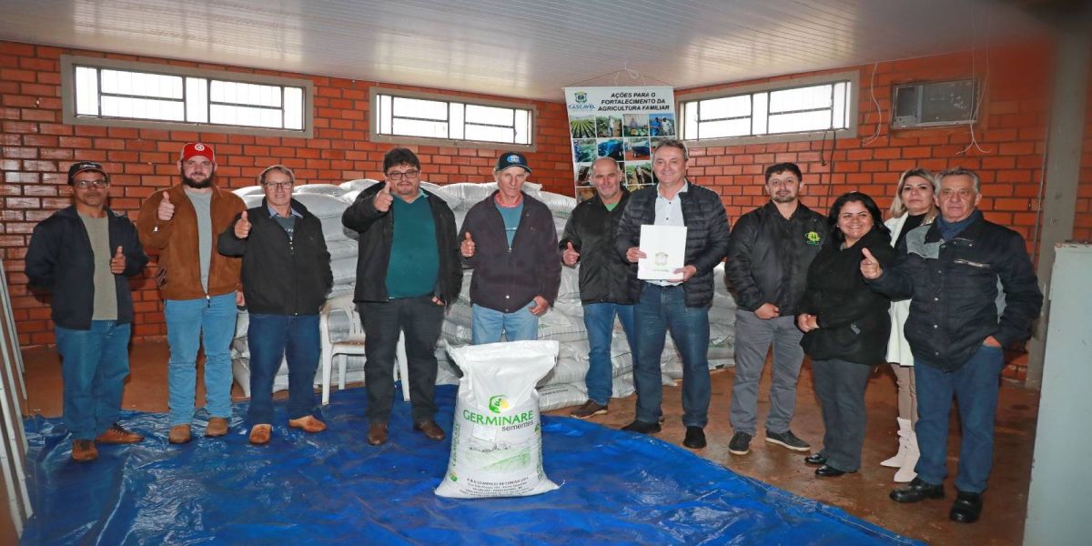 Secretaria Municipal de Agricultura distribui sementes de aveia para enfrentar as geadas no inverno