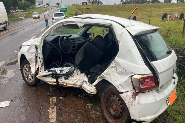 Homem morre e outras quatro pessoas ficam gravemente feridas após colisão na PR-490