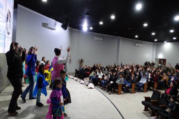 Noite de reflexão e cultura marca a II Escola de Pais e II Assembleia Geral das APPSs