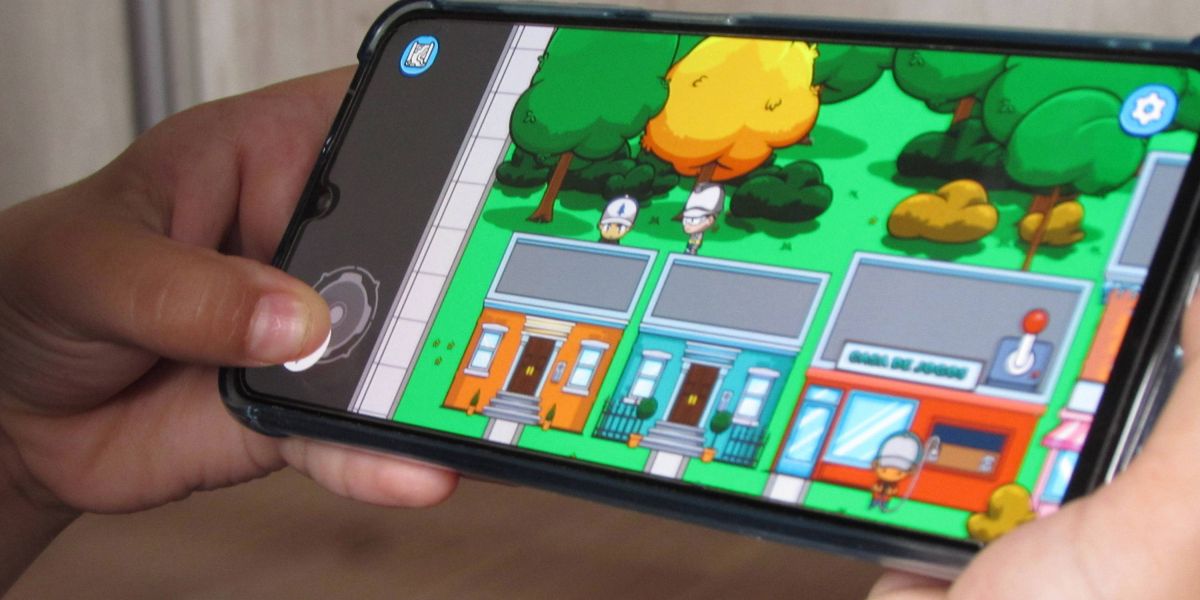 Copel leva teatro e jogos digitais educativos para escolas municipais de Cascavel