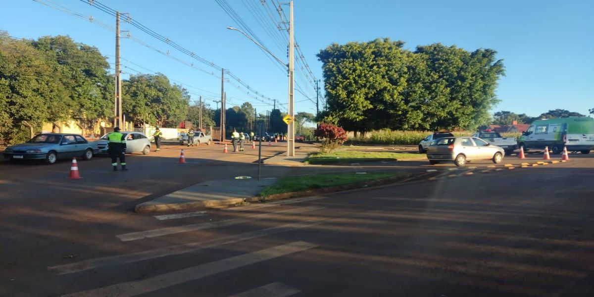 Operação com foco em embriaguez autua dez condutores na Rua Rio da Paz