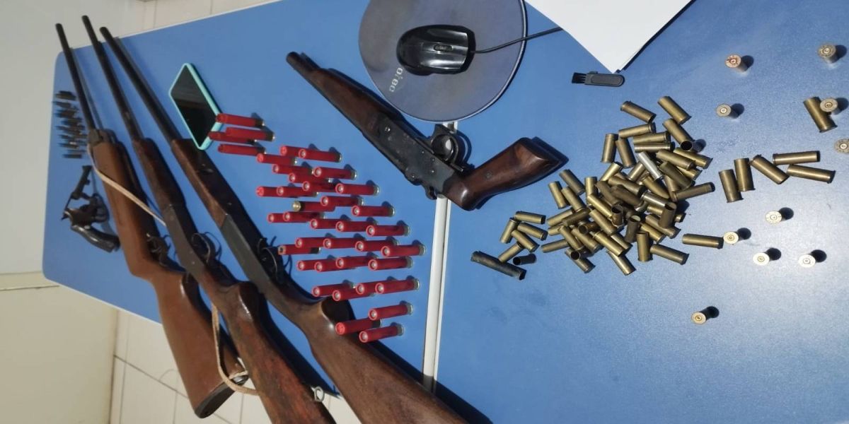 Tentativa de homicídio em bar de Iguatu termina com apreensão de armas e prisão de suspeitos