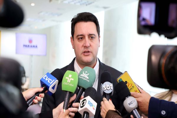 Imagem referente a notícia: Ratinho Junior decreta luto oficial de três dias em razão do episódio de violência em Cambé