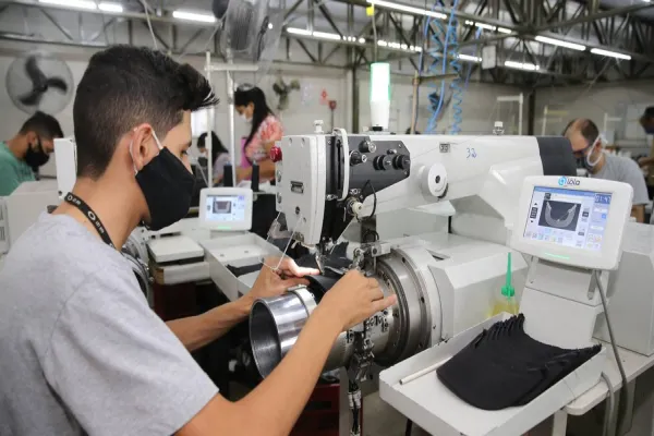 Foto relacionada a notícia: Paraná liderou intermediação de empregos para jovens via Agências do Trabalhador em maio