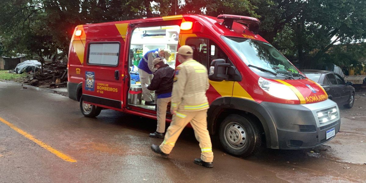Homem é atropelado por carro no Bairro Brasília e recusa atendimento hospitalar