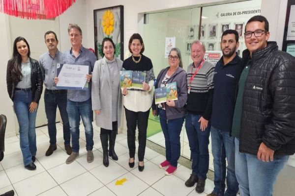 Instituto ADAMA e Coopavel entregam à APAE Cascavel 100% do lucro gerado com a venda no Show Rural