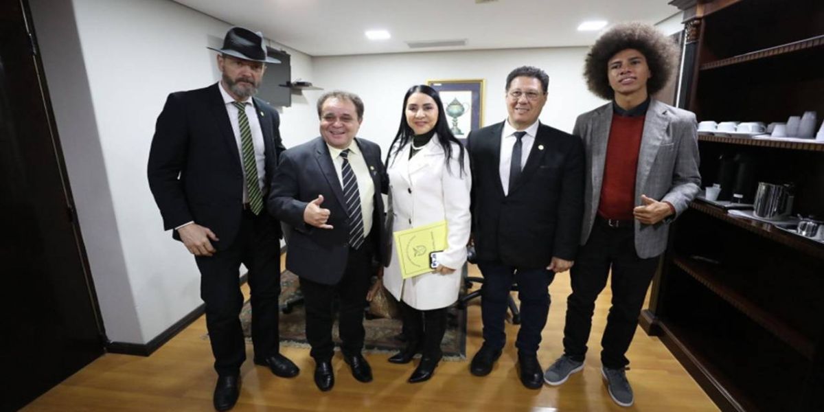 Comissão de Defesa do Consumidor aprova projeto que determina divulgação clara sobre a gorjeta