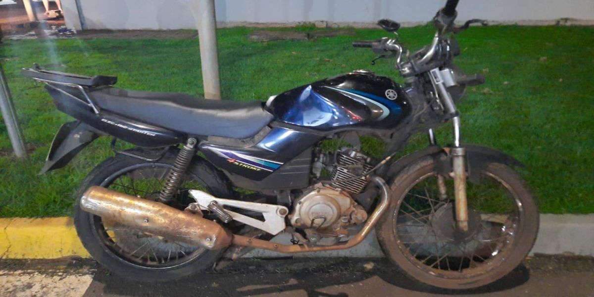 Colisão frontal na PR-317 deixa motociclista ferido em Santa Helena