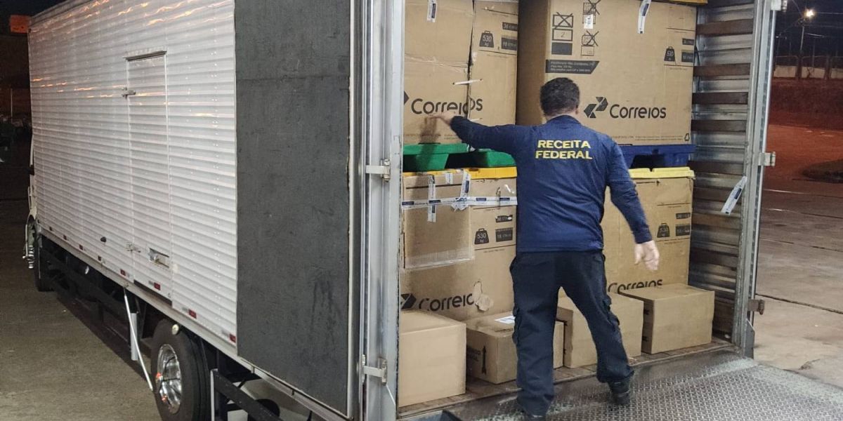 Operação da Receita Federal apreende cerca de R$ 3,5 milhões em mercadorias nos Correios de Londrina