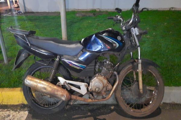 Colisão frontal na PR-317 deixa motociclista ferido em Santa Helena