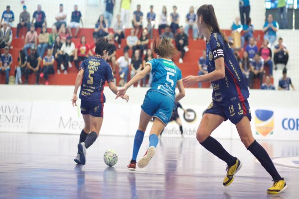 Imagem referente a notícia: Stein Cascavel vence a Celemaster e se classifica para as quartas de final da Copa do Brasil