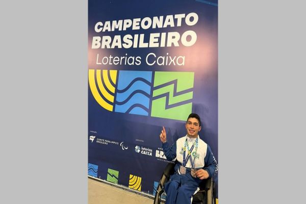 Imagem referente a notícia: Paratleta de Cascavel conquista duas medalhas de bronze no Brasileiro de Natação