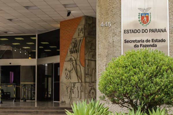 Contribuintes do cadastro da dívida ativa regularizaram quase de R$ 1 bilhão desde 2020