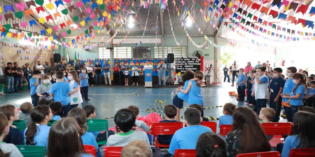 Patrulha Amiga: Combate às drogas começa com trabalho de prevenção com as crianças
