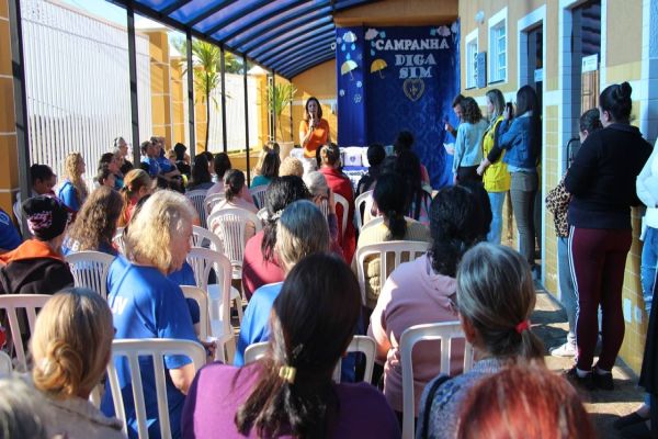 Famílias de Cascavel são beneficiadas com doações de cobertores pela LBV
