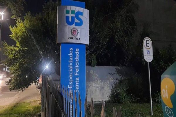 Criança de 1 ano e 7 meses é encontrada morta dentro do carro da família no Paraná