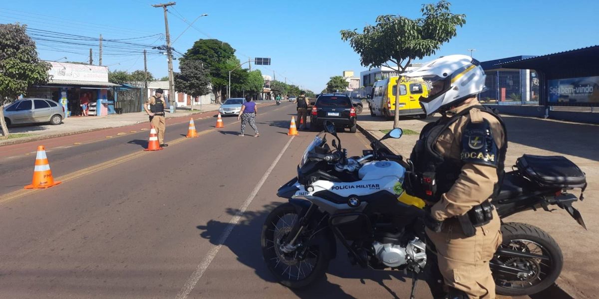 Polícia Militar realiza operação de reforço operacional e cumpre mandado de prisão em Cascavel