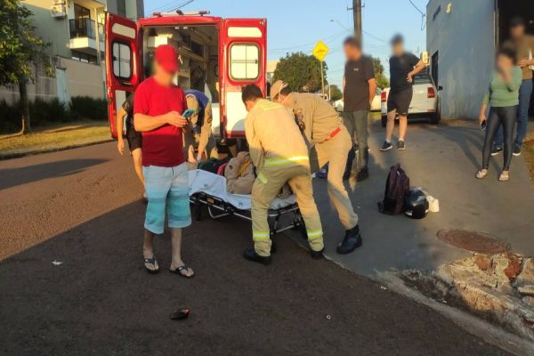 Imagem referente a notícia: Motociclista sofre suspeita de fratura no dedão do pé após colisão no Bairro São Cristóvão
