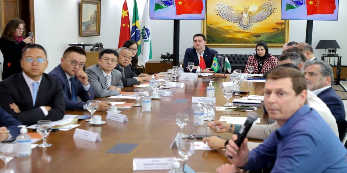 Paraná recebe grupos empresariais da China interessados em novos negócios