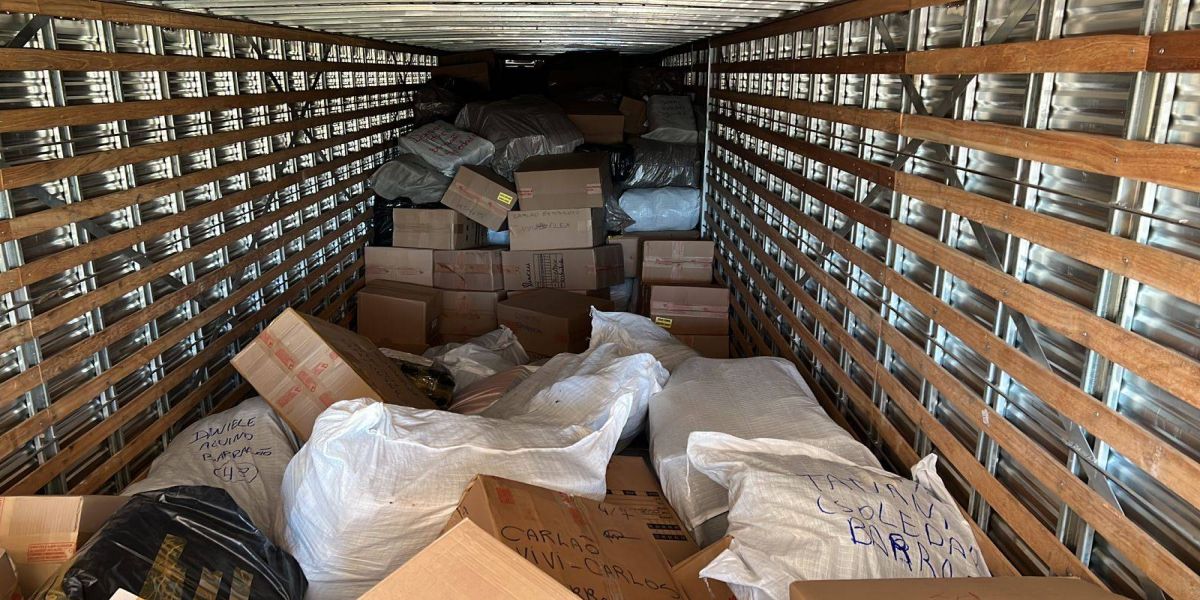 PRF apreende carga de calçados falsificados em operação na BR-163 em Lindoeste