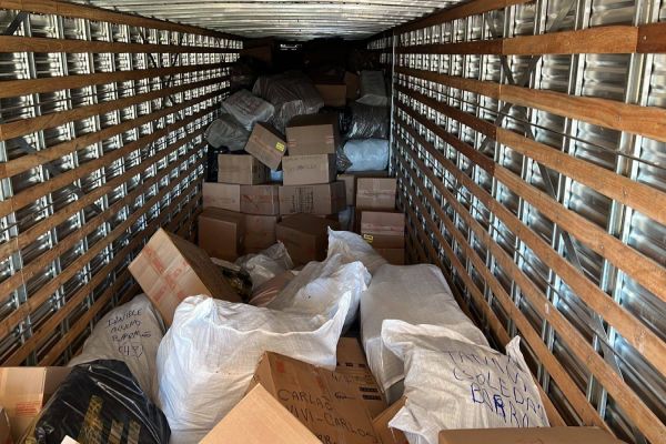 PRF apreende carga de calçados falsificados em operação na BR-163 em Lindoeste