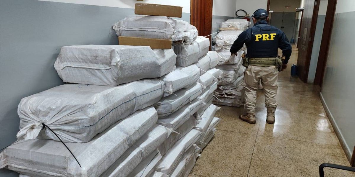 PRF apreende mais de 1,5 tonelada de maconha na BR-369 no Norte do Paraná