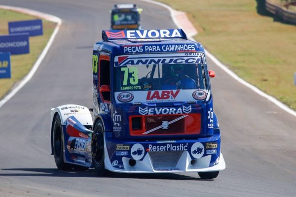 Totti marca pontos na Copa Truck em Cascavel