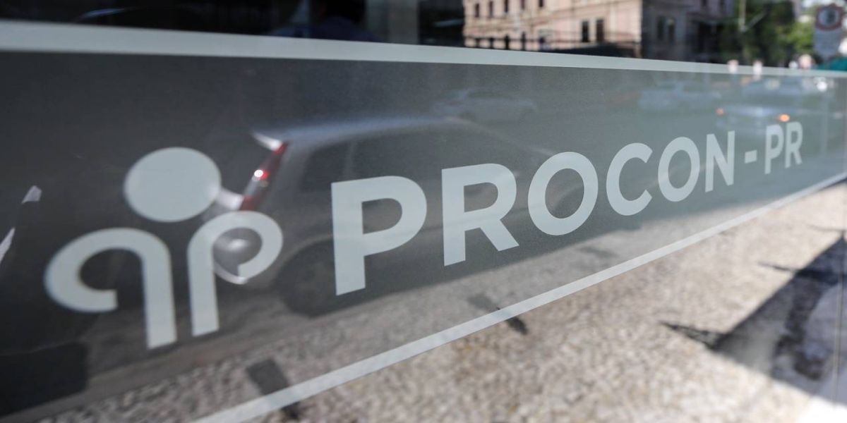 Procon-PR notifica bancos por suposta alteração de data de fechamento das faturas de cartão