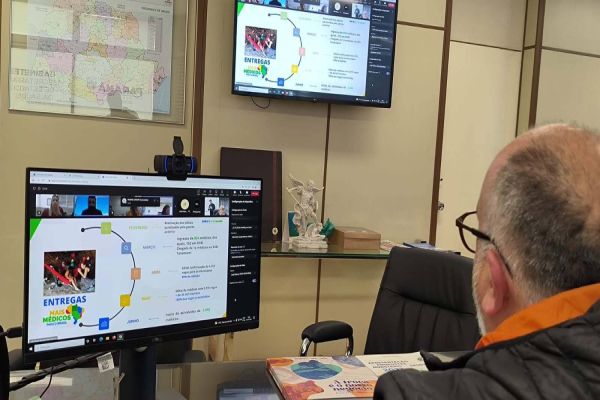 Governo do Paraná incentiva engajamento dos municípios no programa Mais Médicos