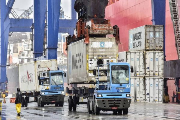 Paraná bate recorde de exportações em um primeiro semestre: US$ 12,1 bilhões