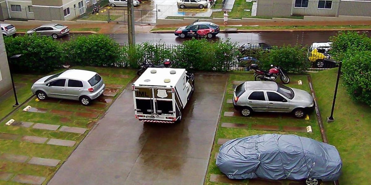 Jovem é encontrada morta em apartamento no Jardim Riviera; indícios apontam para feminicídio